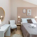 Apartmán In Valbandon Near & Fa Ana Fažana