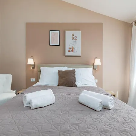 Apartman In Valbandon Near & Fa Ana *