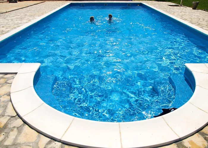 In Valbandon Near & Fa Ana Daire