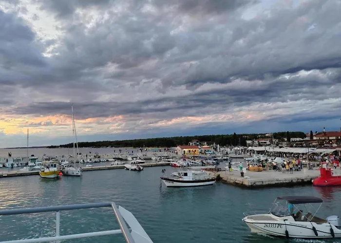 In Valbandon Near & Fa Ana Daire