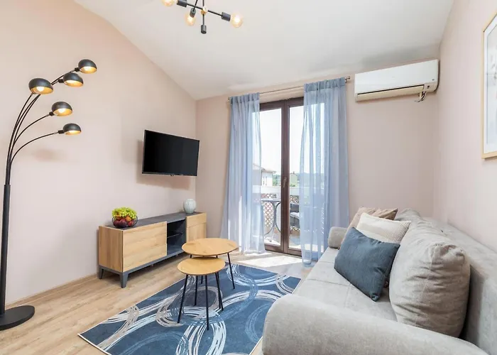 In Valbandon Near & Fa Ana Daire *