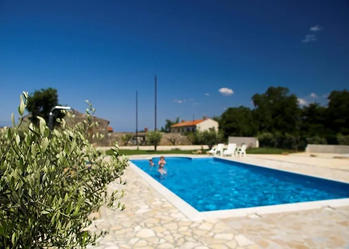 Daire In Valbandon Near & Fa Ana