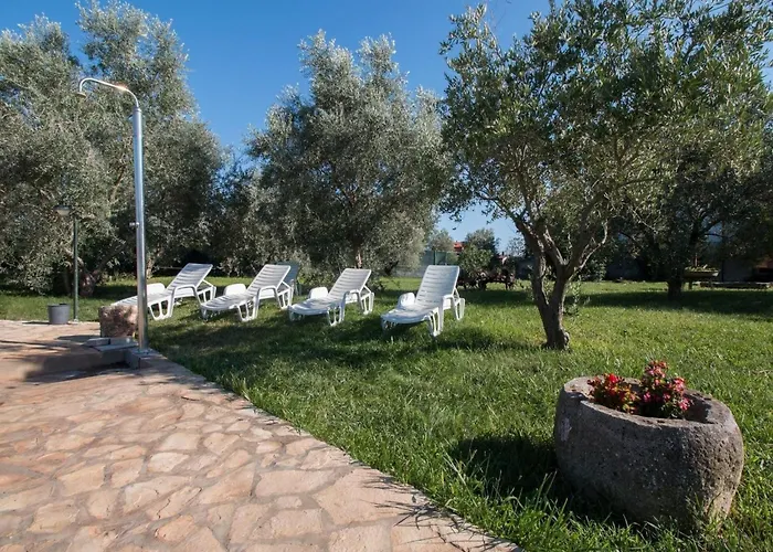 In Valbandon Near & Fa Ana Daire *