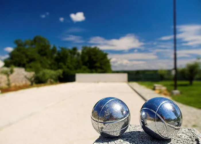 In Valbandon Near & Fa Ana Daire *